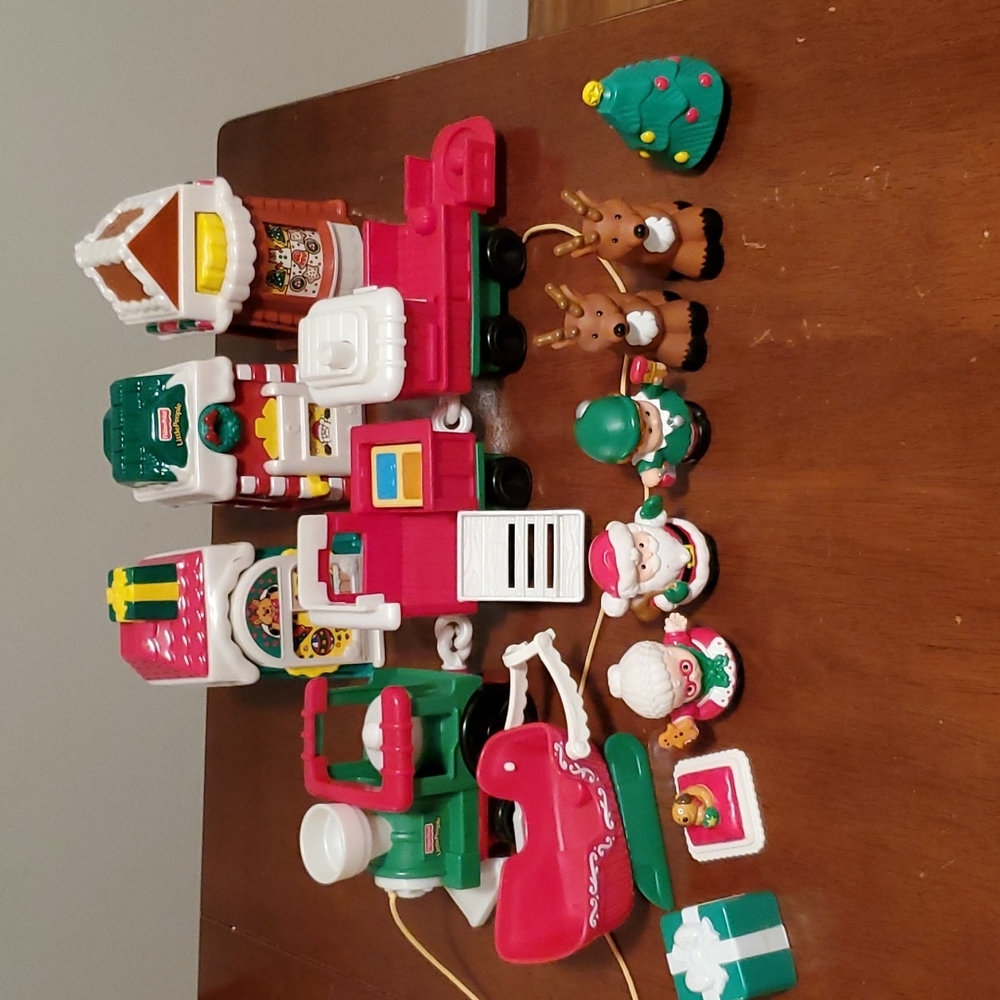 Fisher Price Little People Christmas Holiday Train set and village